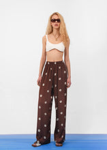 Load image into Gallery viewer, DAISY PANTS BROWN ARPYES
