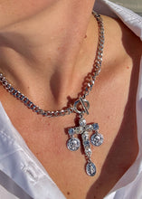 Load image into Gallery viewer, CROSS CHAIN NECKLACE
