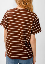 Load image into Gallery viewer, VACAY T-SHIRT BROWN ARPYES
