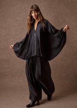Load image into Gallery viewer, ‘CAROLINA’ ΣΑΤΕΝ ΤΖΑΚΕΤ (BLACK) MAMOUSH

