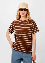 Load image into Gallery viewer, VACAY T-SHIRT BROWN ARPYES
