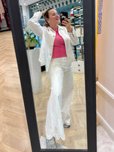 Load image into Gallery viewer, WHITE JACKET BOOM
